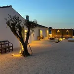 Casa Da Oliveira - Monte Branco بيت للعطل *